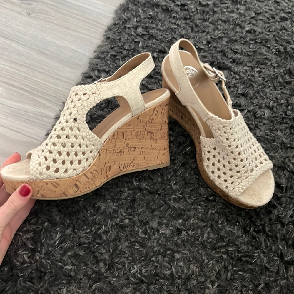 Tan womens wedges